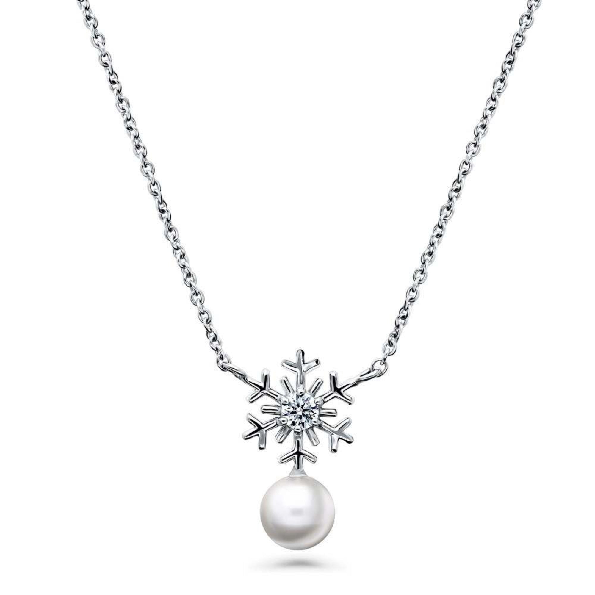 Modern Grace Meets Classic Pearls: Inside the Sterling Silver Necklace