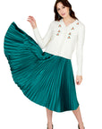 pleated skirt