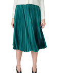 pleated skirt