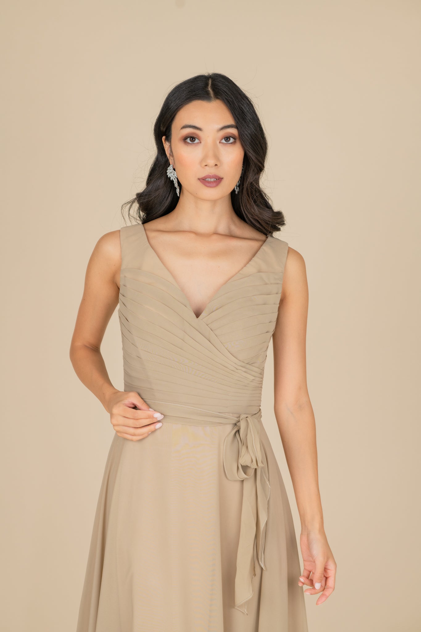 Sleeveless Chiffon Gown – Elegant Evening Dress